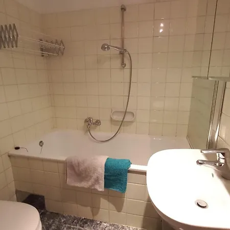 Apartamento Renate Haus Kmb Seeappartement Am Ossiacher See, Hallenbad, Skiarena Gerlitzen